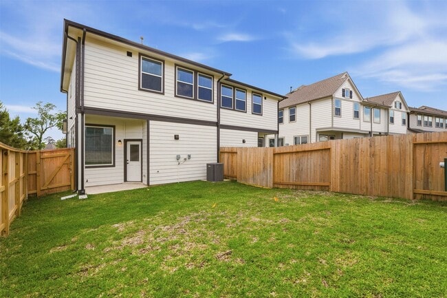 Building Photo - 106 W Coralburst Lp