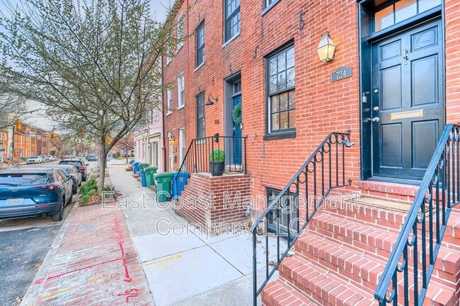 Building Photo - 724 S Hanover St