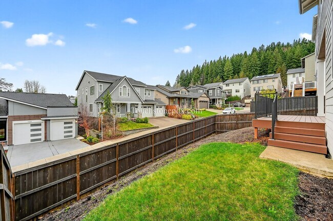 Building Photo - Modern 3BD | 2.5 BA Happy Valley Home On Corner Lot!