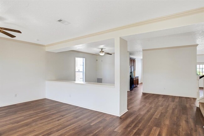 Building Photo - 4110 Bluewater Dr
