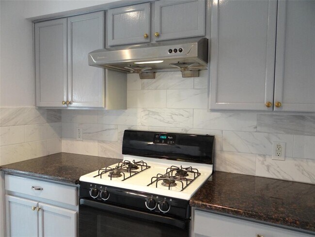 Building Photo - 6339 Garden Trail Ct