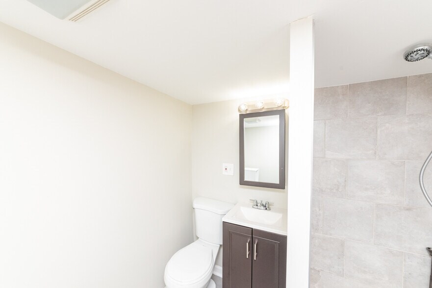 Building Photo - 2745 W Gregory St