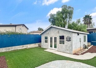 Building Photo - 1 Bedroom 1 Bath Studio For Rent in City H...