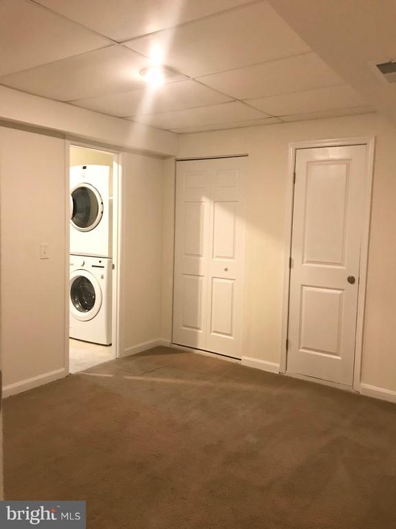 Building Photo - 15190 Santander Dr