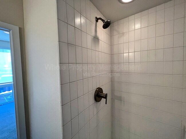 Building Photo - 2403 Bryant St