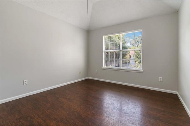 Building Photo - 400 Cascade Rise Ct SW