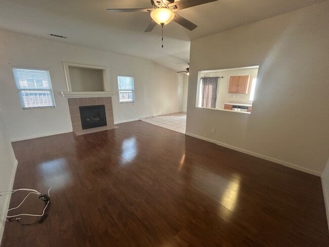 Building Photo - **MOVE IN SPECIAL $300.00 off first months rent**