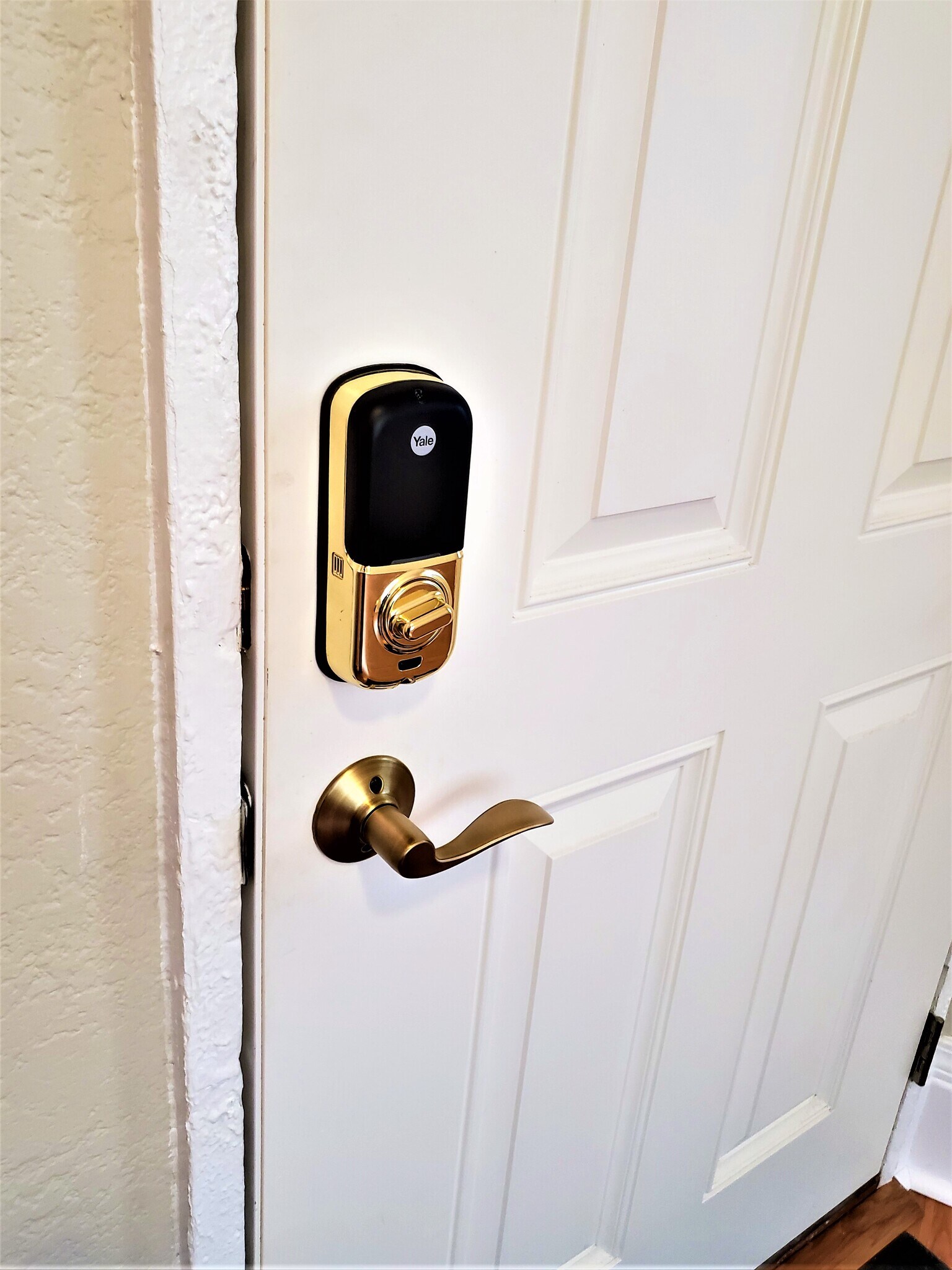 Smart locks allows you to open the door remotely from a cell phone - 1211 Pine St