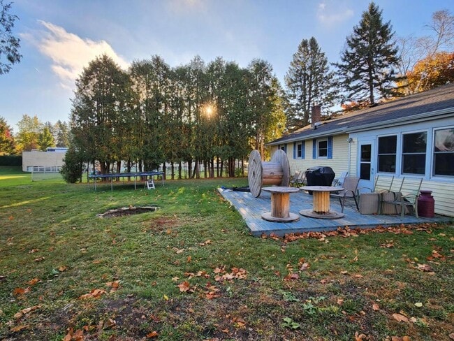 Building Photo - 1716 Menasha Ave