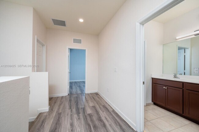 Building Photo - 25006 SW 118th Ave