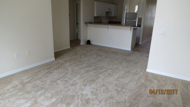 Building Photo - 3/2 Townhouse in Battaglia Community