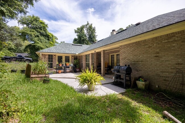 Building Photo - Welcome Home