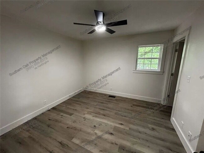 Building Photo - 107 Ledbetter Ln
