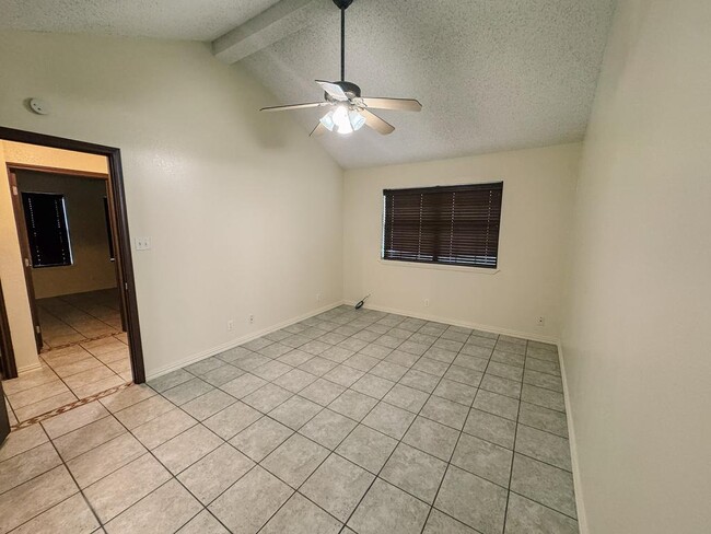 Building Photo - 201 Byron Dr