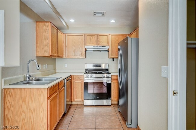 Building Photo - 3290 Dragon Fly St