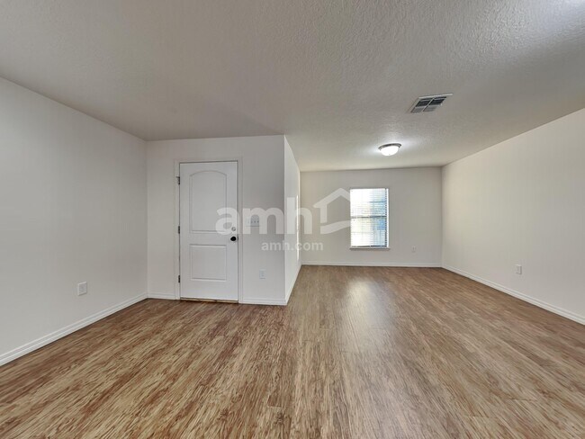 Building Photo - 906 Wynnmere Walk