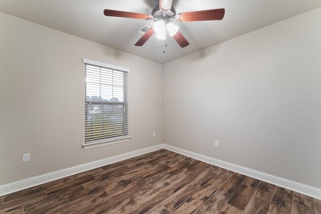 Building Photo - 2091 Eagle Dr