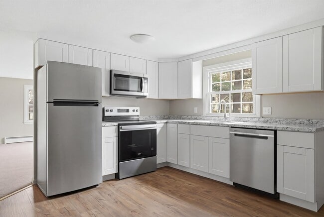 Building Photo - 289 Derry Rd