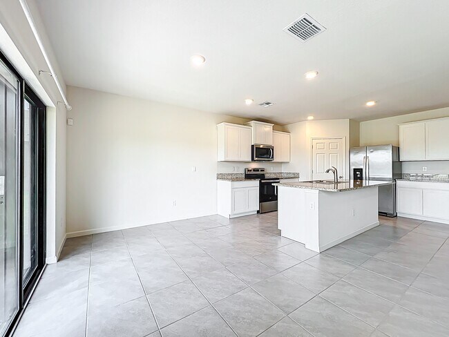 Building Photo - 870 Remington Green Dr SE