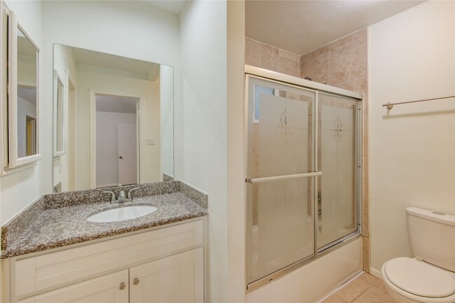 Building Photo - 2215 Squire Dobbins Dr
