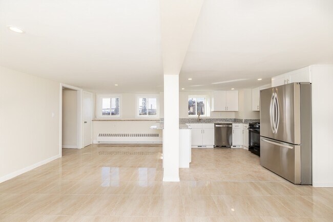 Building Photo - 53 St Germain St