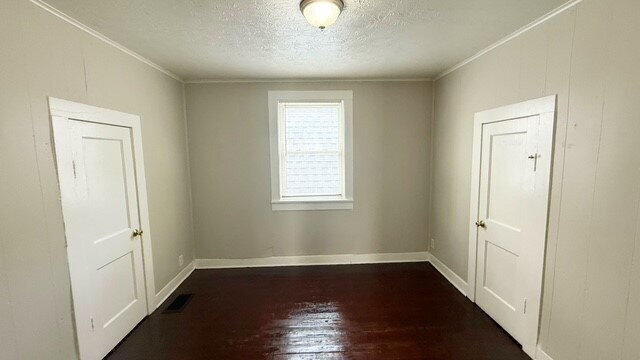 Building Photo - SOUTH/CENTER TWP - GORGEOUS 4 BEDROOM EARLY CENTURY HOME AVAILABLE NOW!