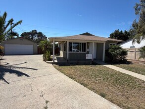 Building Photo - 329 S Scott Dr