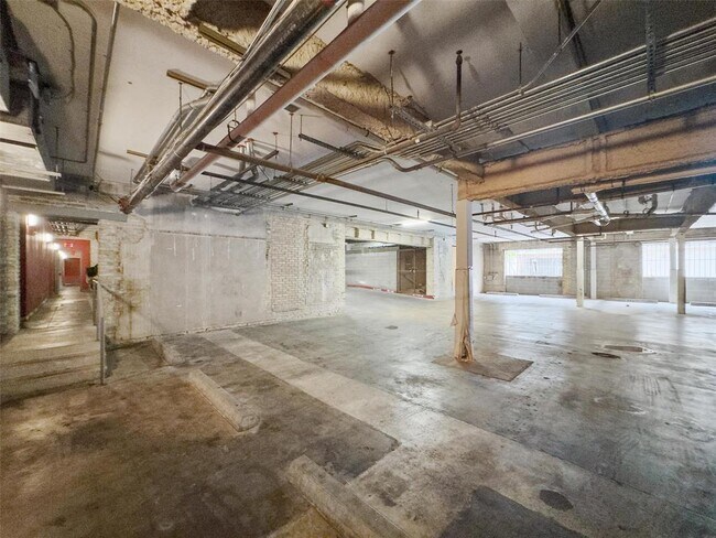 Building Photo - 411 Brazos St