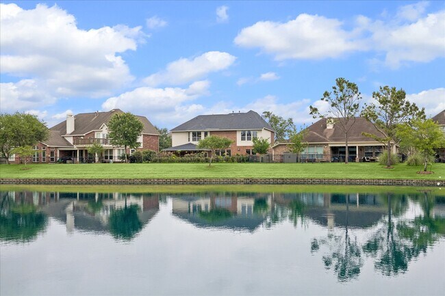Building Photo - 1125 Shady Knoll Ln