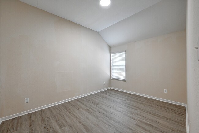 Building Photo - 6923 Grants Hollow Ln