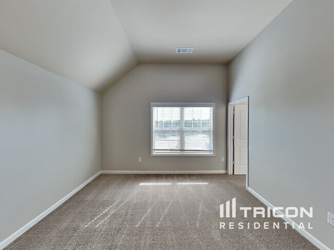 Building Photo - 237 Sableshire Way