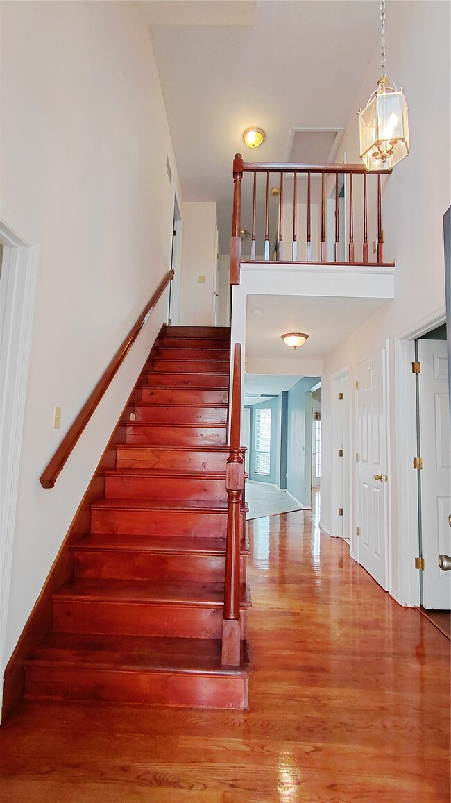 Building Photo - 961 Villa Gran Way