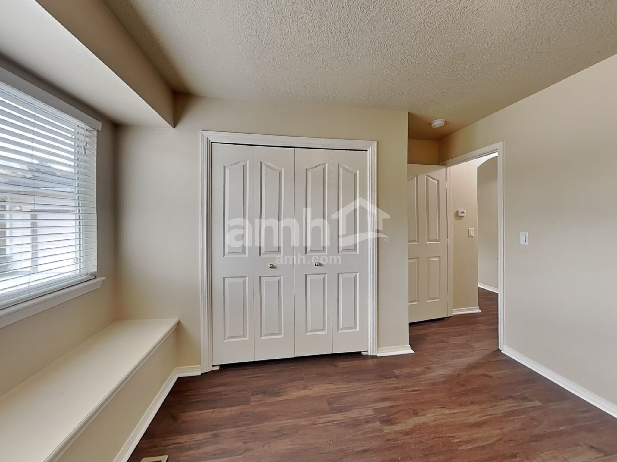 Building Photo - 868 Red Fern Dr