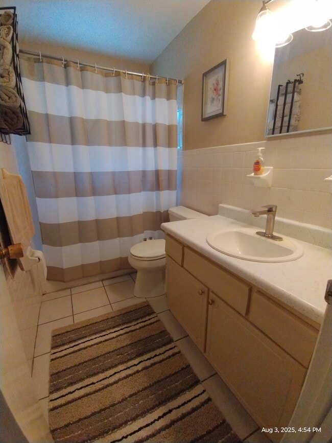 Building Photo - 8030 Orange Ave