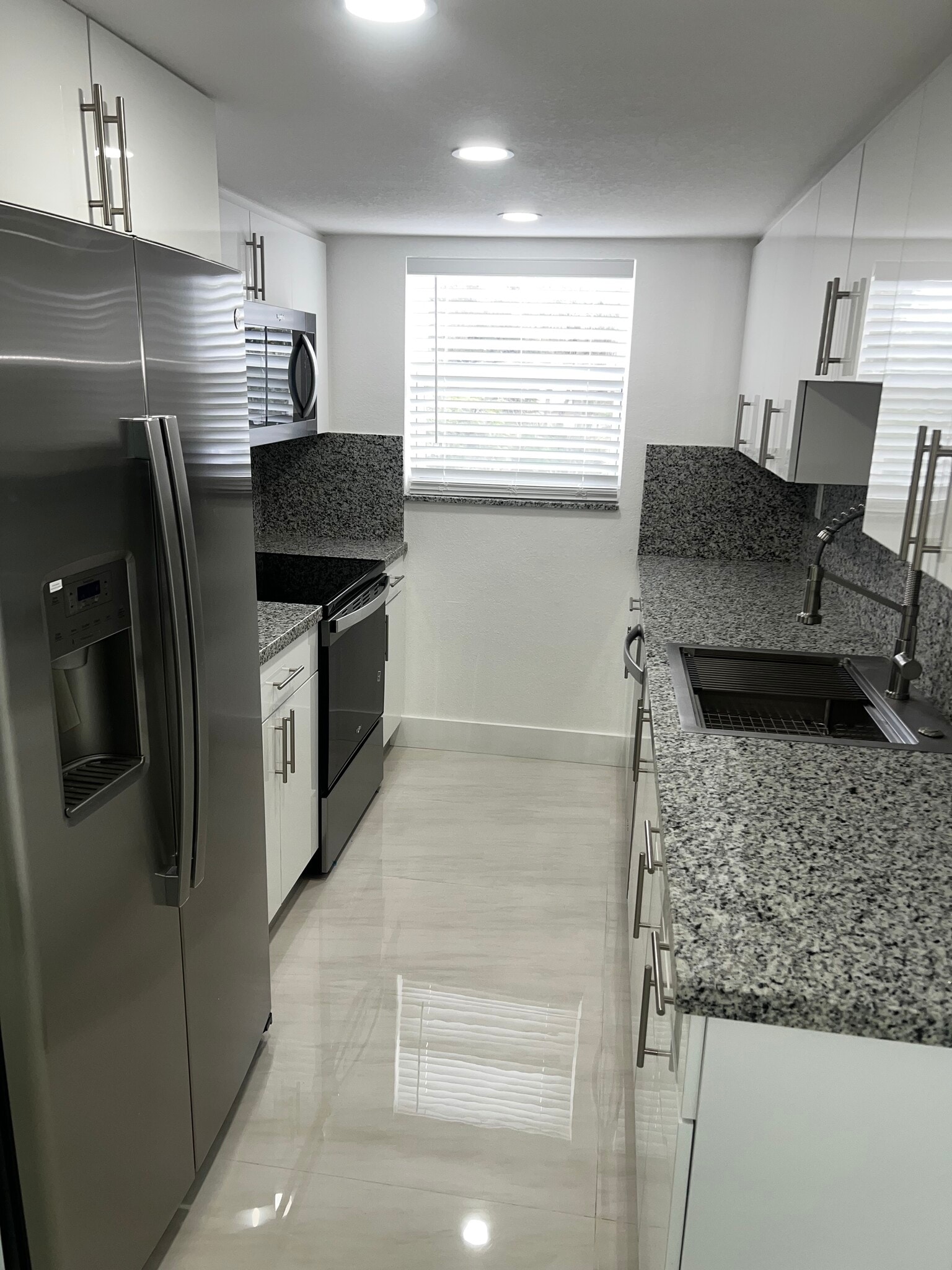 Building Photo - 9300 W Flagler St