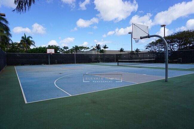 Building Photo - 1060 Kamehameha Hwy