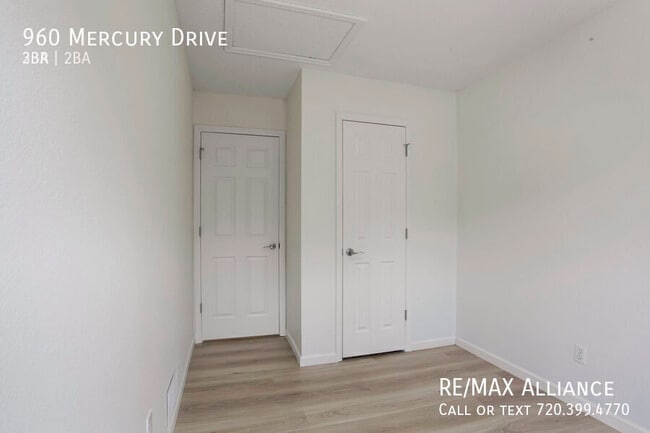 Building Photo - 960 Mercury Dr