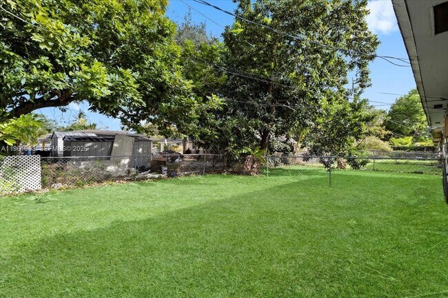 Building Photo - 1340 NW 8th Ave