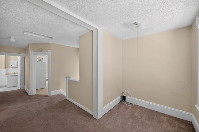 Building Photo - 2136 Lafayette St