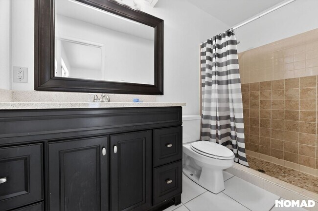 Building Photo - 253 Glenwood Ave