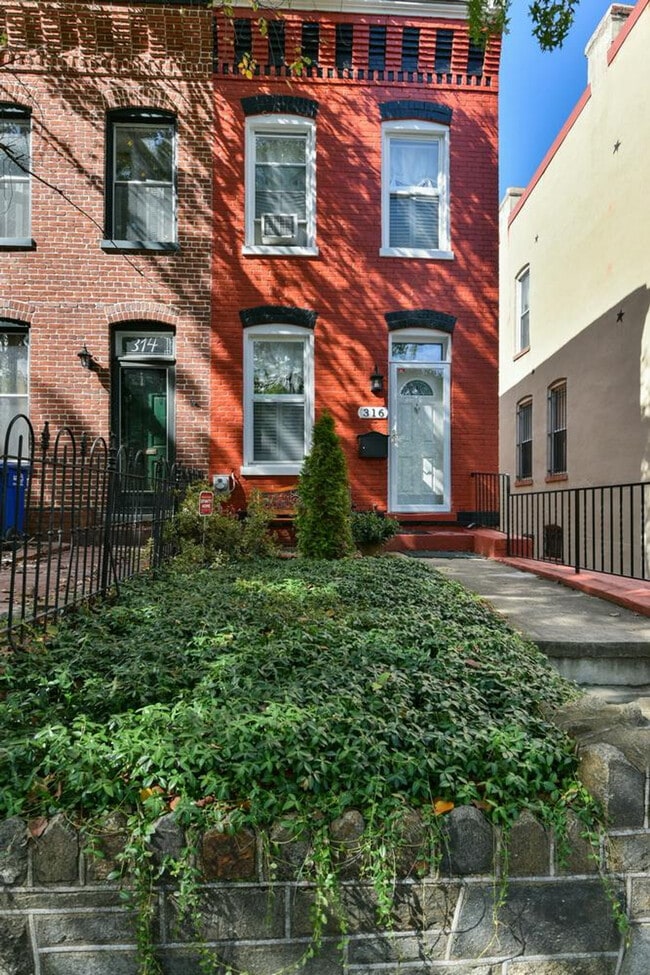 Building Photo - 241 Massachusetts Ave NE