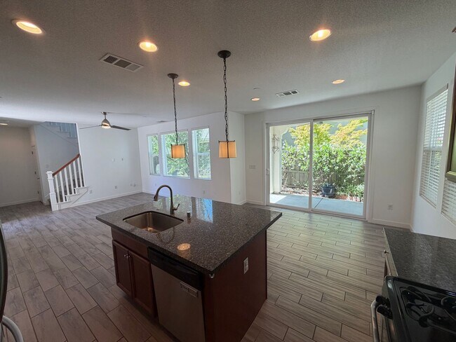 Building Photo - 3 bedroom | 2.5 bathroom | McKinley Village Single Family Home
