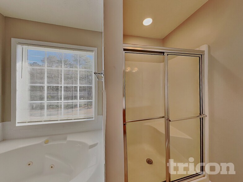 Building Photo - 200 Lattimore Rd