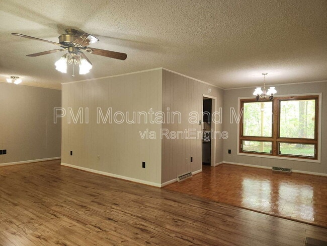 Building Photo - 232 Bryant Rdg Dr