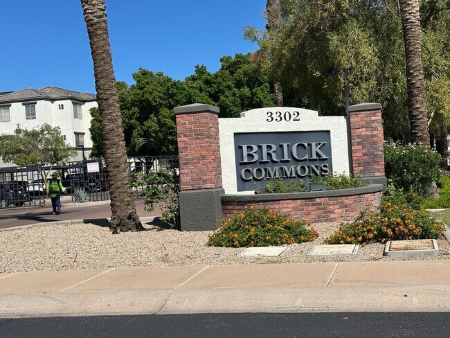 Primary Photo - Fantastic Brick Commons condo in ideal loc...