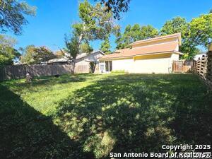 Building Photo - 6910 Country Elm