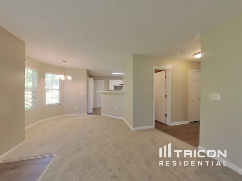 Building Photo - 460 Arthurs Ln