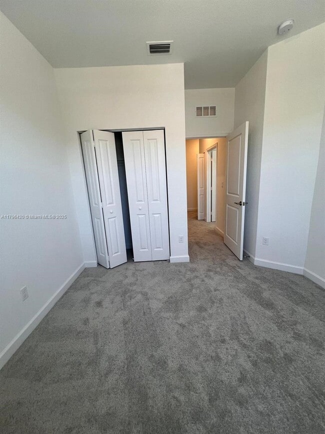 Building Photo - 524 Rivergrass St