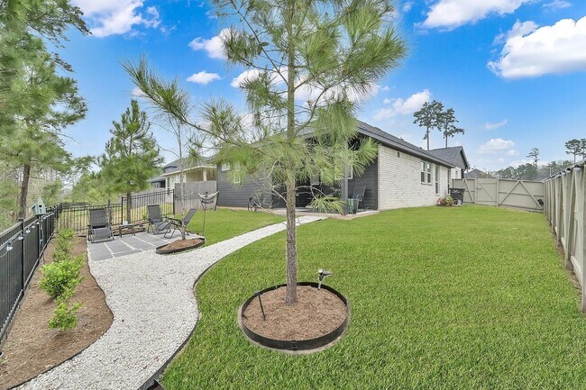 Building Photo - 40558 Berylline Ln.