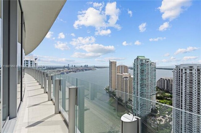 Building Photo - 300 Biscayne Blvd Way